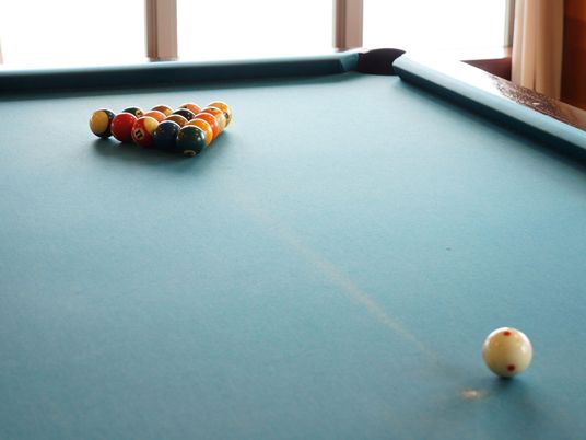 ビリヤード台のセットアップ