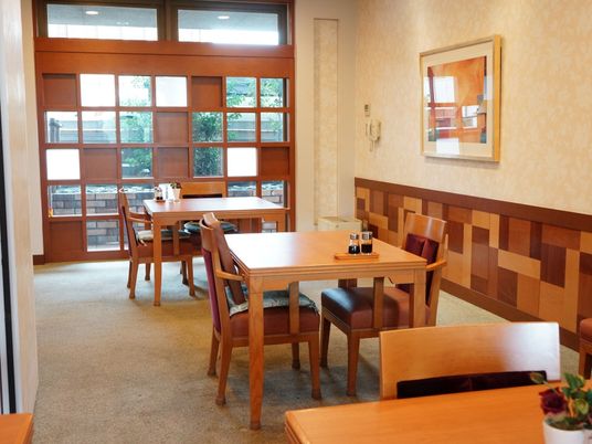  温かみのあるダイニングルーム 