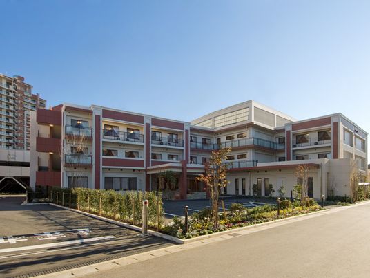 明るい居心地の良い施設外観