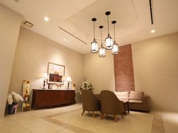 モダンなラウンジコーナー