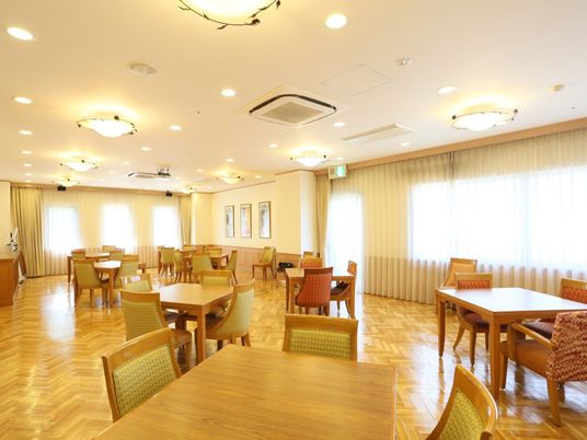 広々とした綺麗な食堂