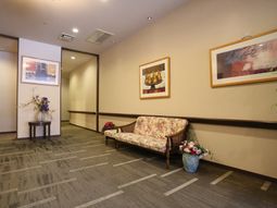 明るく清潔な廊下