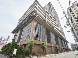 モダンな建物外観