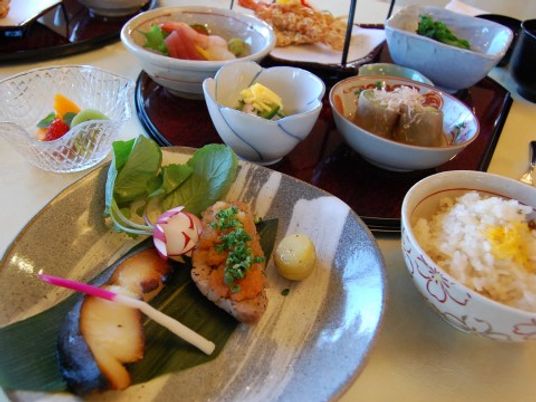 彩り豊かな和食料理