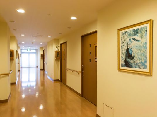 広々とした綺麗な廊下