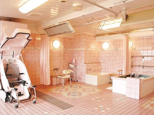 機能的なバリアフリー浴室