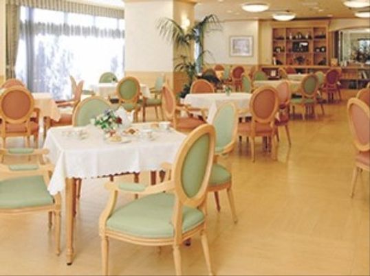 明るいダイニングルーム