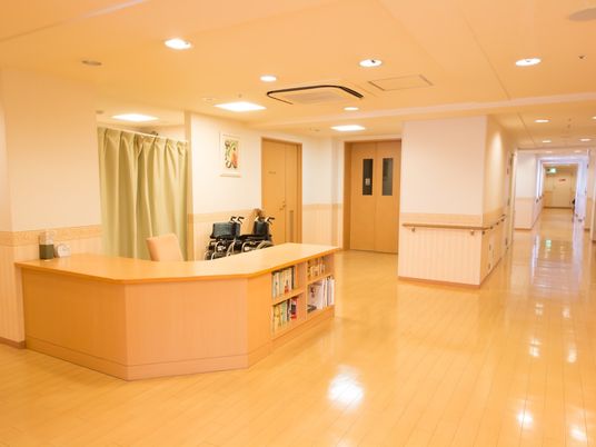 暖かみのある廊下