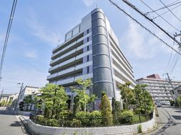 現代的な建物の外観