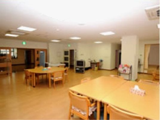 清潔感のある食堂の勤務地