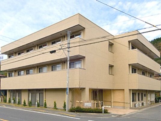多階層の外観