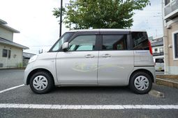 車両とロゴのイメージ