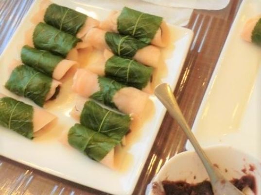 手作り感のある料理の盛り付け