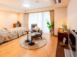 明るい居室の様子