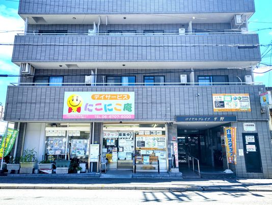 エントランスの自動ドア