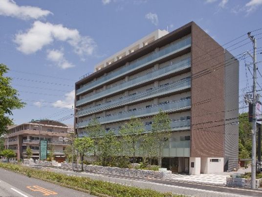 現代的な建物の外観