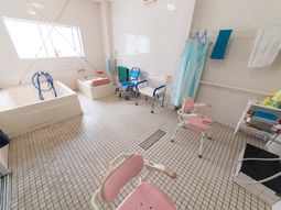 ゆったりした浴室施設