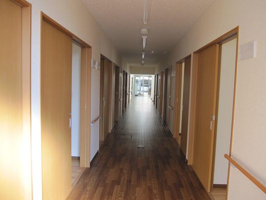 広々とした廊下