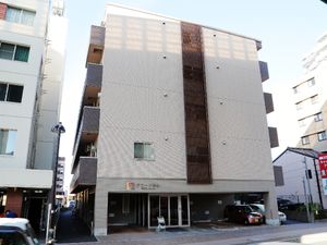 モダンな外観の建物
