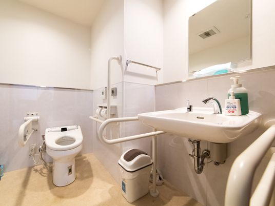 バリアフリーのトイレ設備