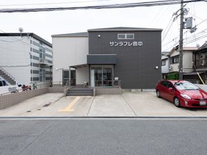 清潔感のある建物の外観