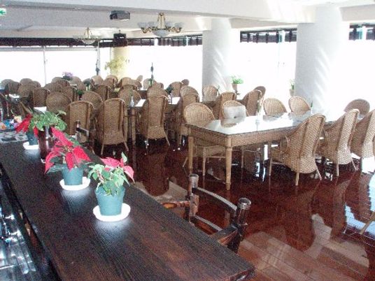 明るいダイニングエリア