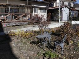 中庭の休憩スペース