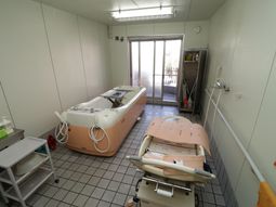 清潔な浴室設備