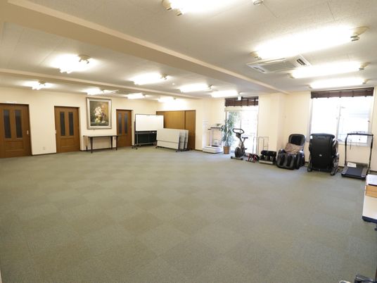 広々とした多目的室