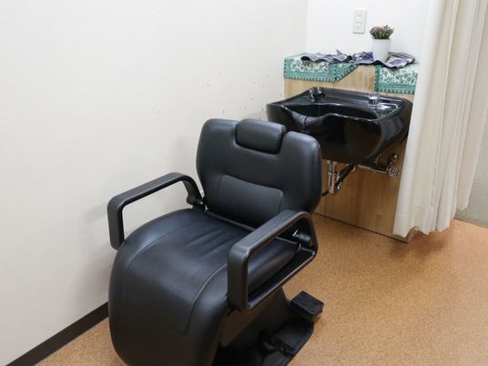 理美容室のシンクと椅子