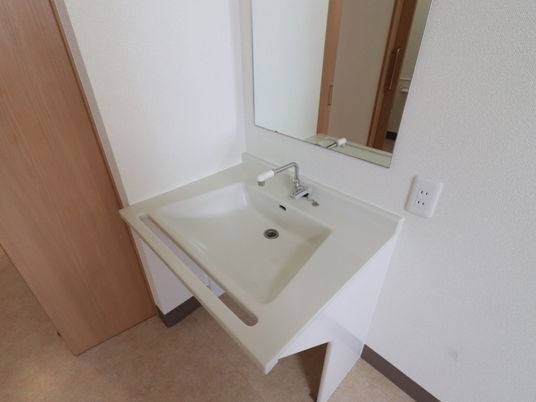 シンプルな洗面台