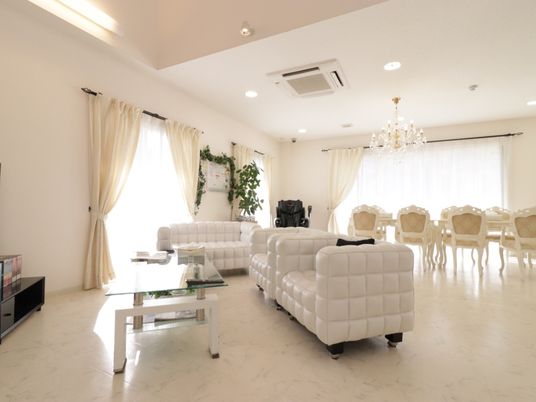 明るく広々したリビング