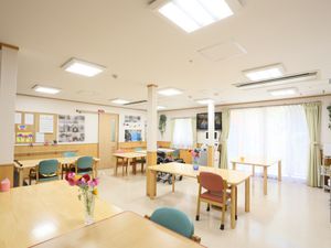 広々とした共有リビング
