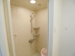 清潔な浴室空間