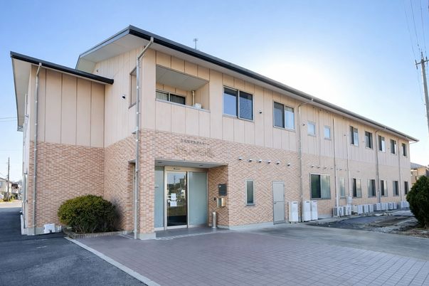 日当たりの良い建物外観
