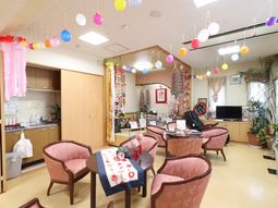 カラフルな装飾の共有スペース