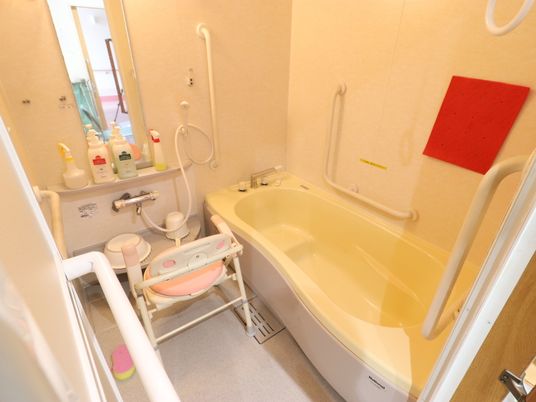 バリアフリーバスルーム施設