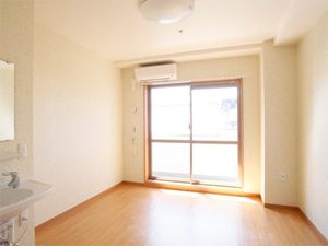 明るく清潔な居室