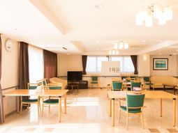 快適な施設のダイニングルーム