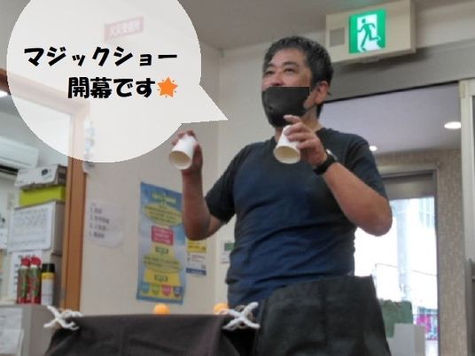 スタッフの笑顔が魅力的な居室