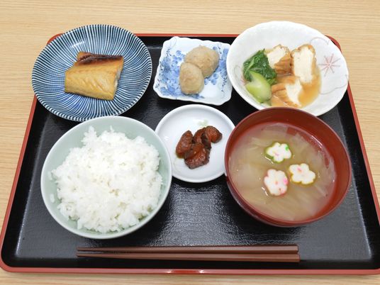 和風の食事セット