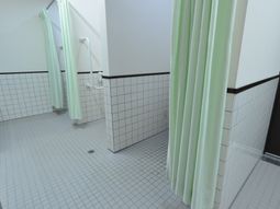 清潔な浴室の様子