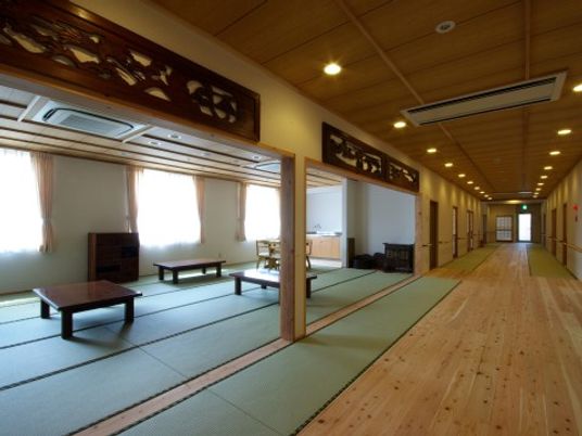 広々とした伝統的和室