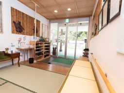 和風の明るいエントランス