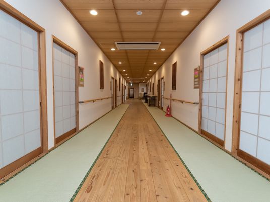 和風の清潔な廊下