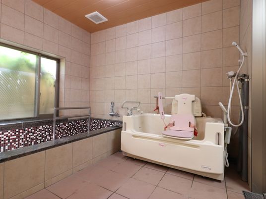 バリアフリー対応の浴室