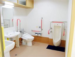 バリアフリーのトイレ設備