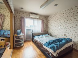 整った居室の一角