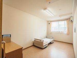 整った明るい居室