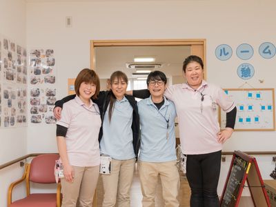 スタッフの笑顔の一コマ